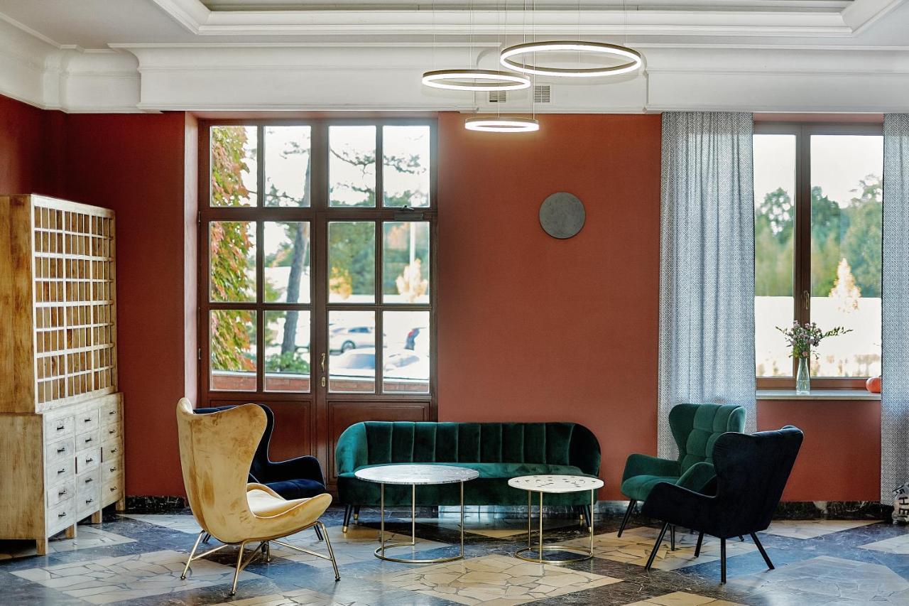 Hotel Sphinx Zabia Wola エクステリア 写真