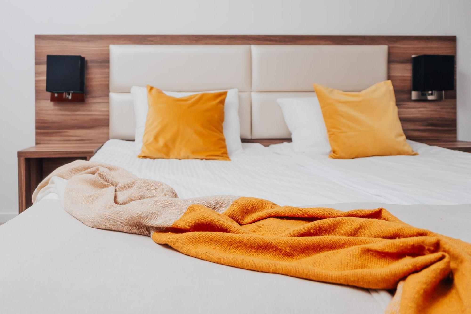 Hotel Sphinx Zabia Wola エクステリア 写真
